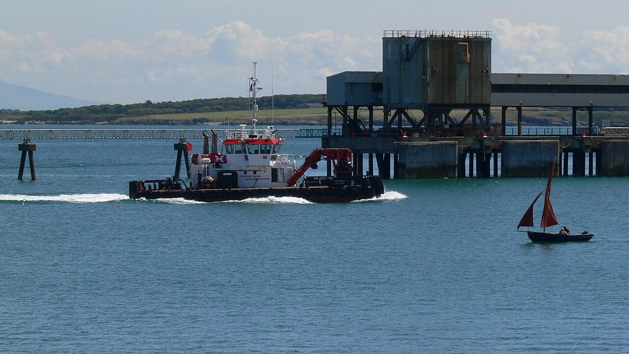 Holyhead to Dublin: ferry timetables, check-in and the fast catamaran option