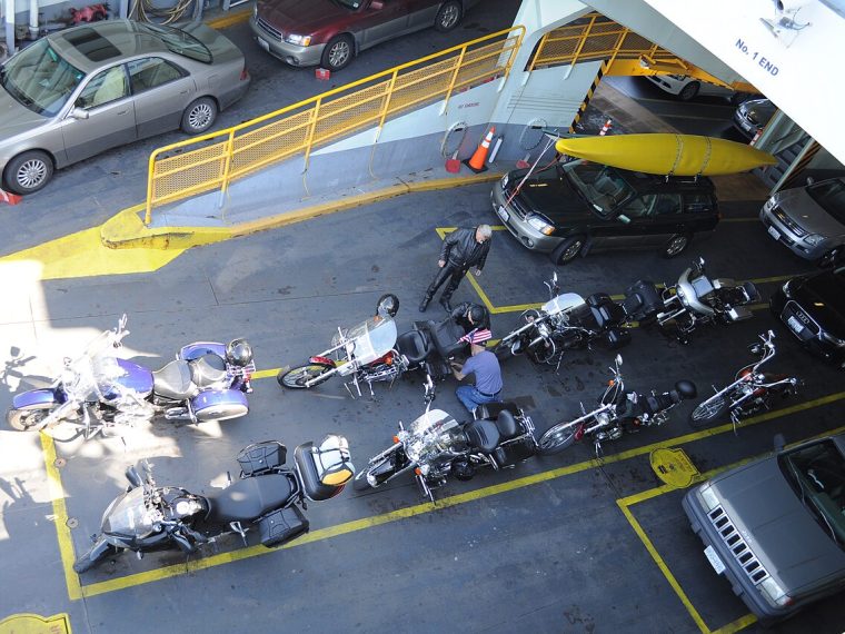 Motorcycles on ferries: strapping down, gear and boarding order